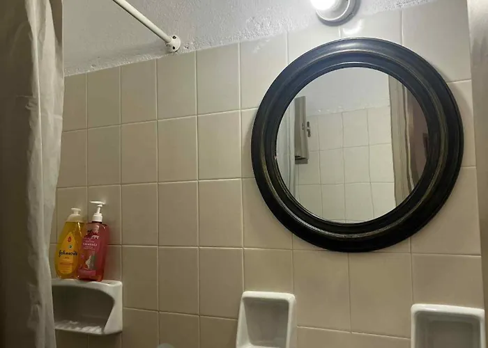 Stoudios بيت ضيافة