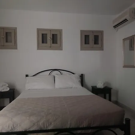 Stoudios Guest house Naxos City