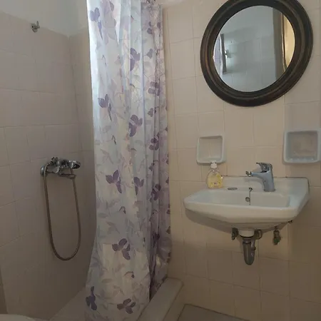 Stoudios Guest house