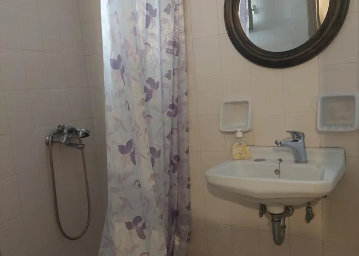 Stoudios Guest house