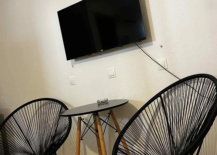 Stoudios Guest house 3*